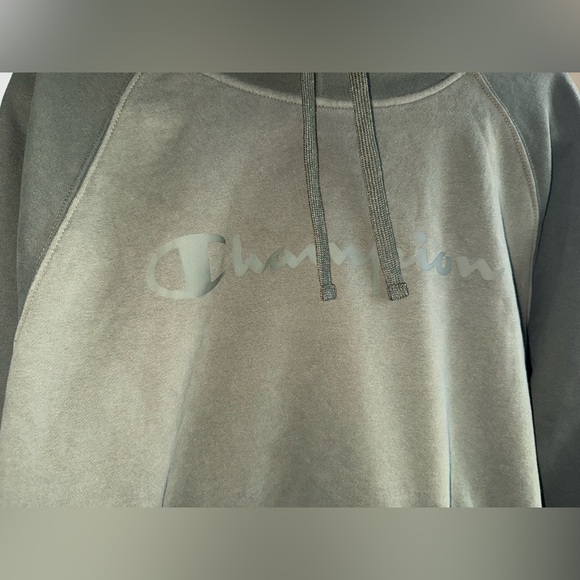 Champion Sweatshirt - Picture 2 of 3